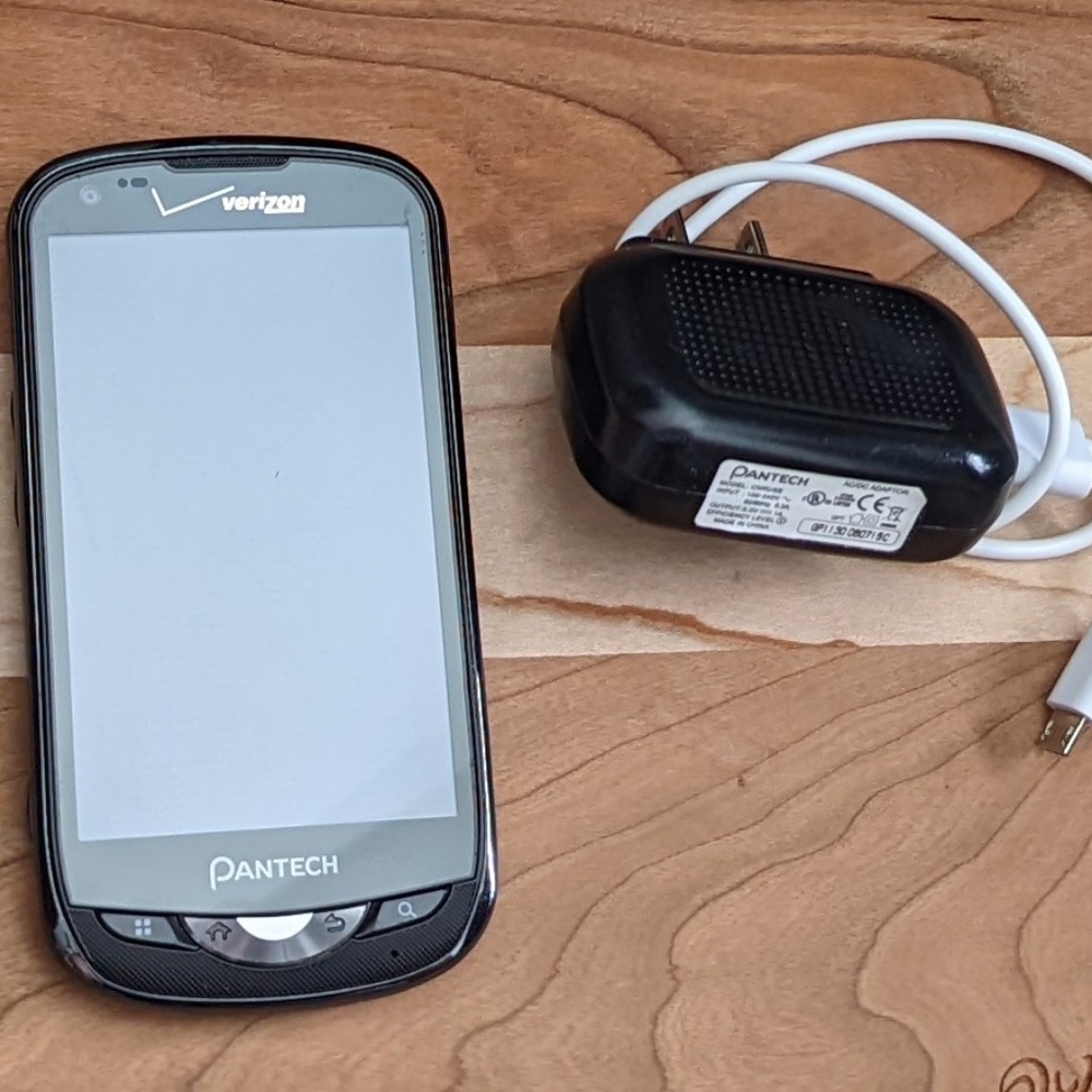 👣Pantech Breakout 4G LTE Android Smartphone Verizon - READ